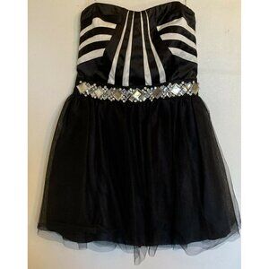 Love Reign NWT Black White Y2K Formal Prom Short Dress Size 5 Jr.’s